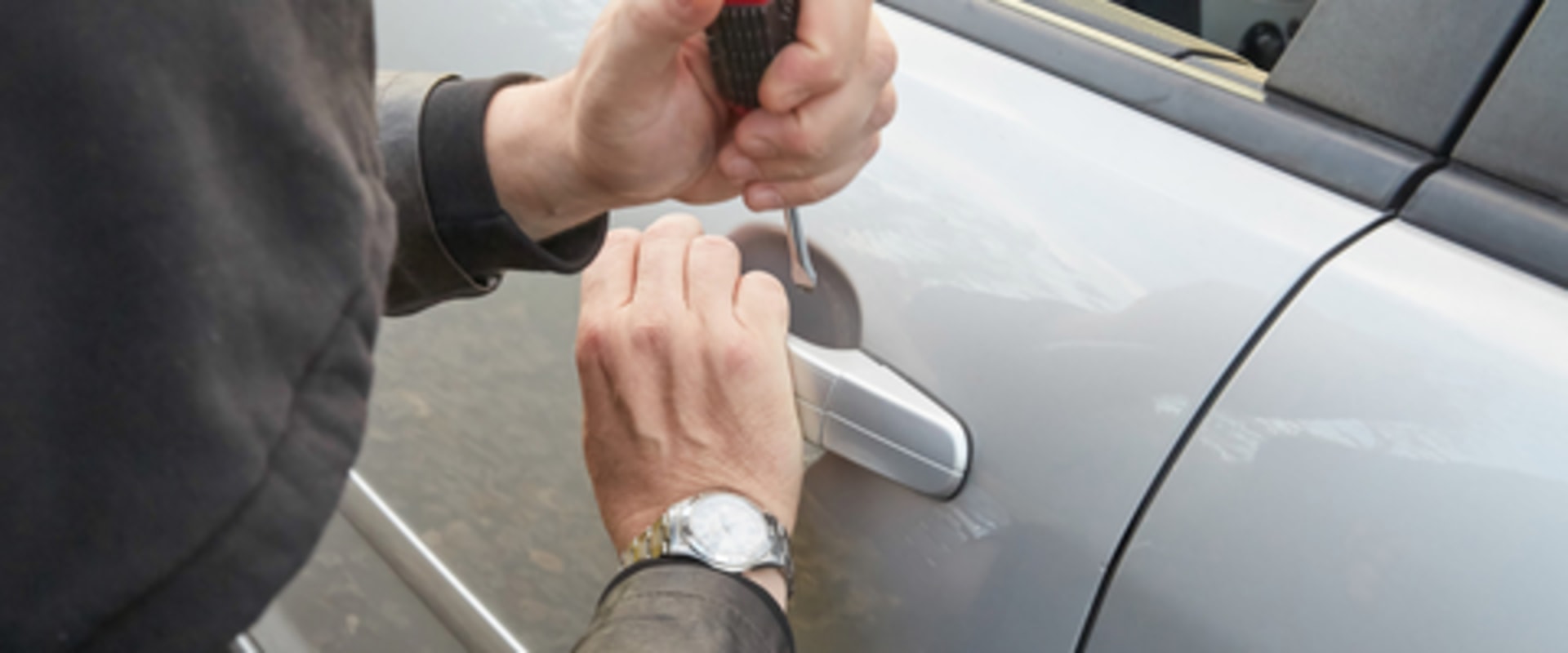 What to Do If Your Vehicle Is Stolen or Totaled: A Guide to Vehicle Insurance Services