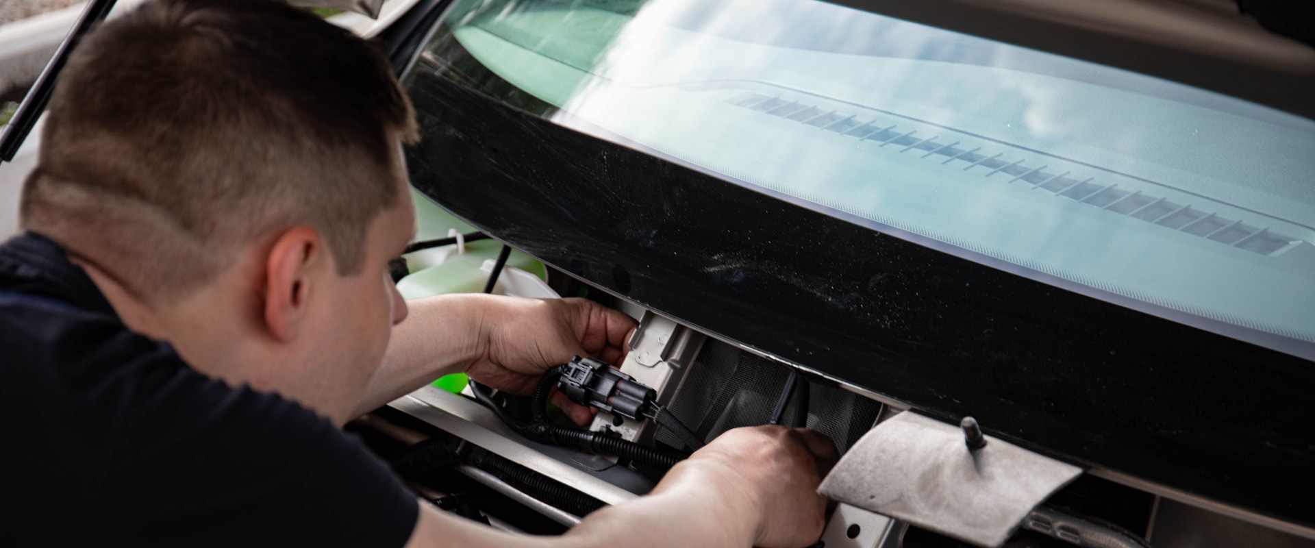 Understanding Vehicle Insurance for Car Glass Services in Lucedale